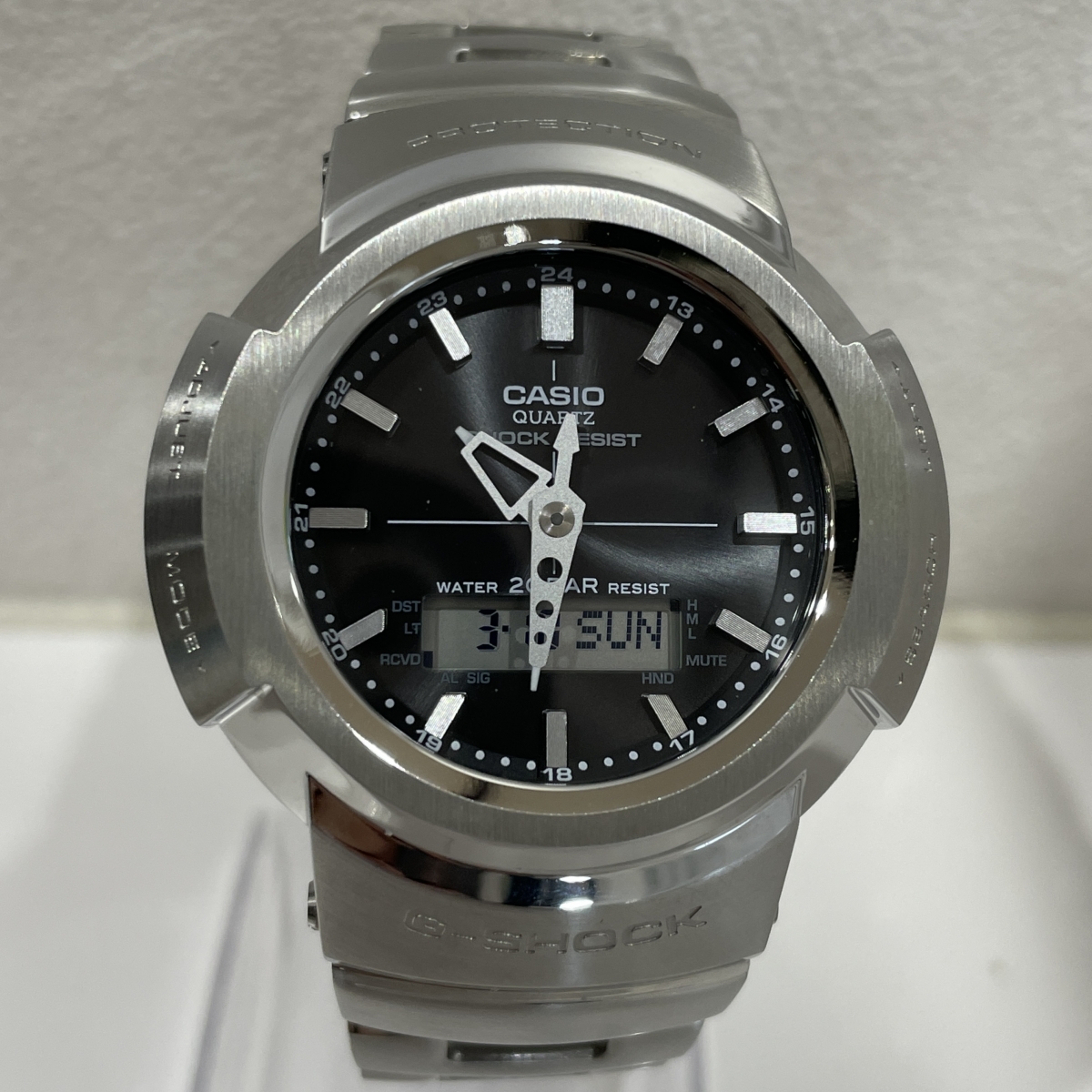 G-SHOCKのフルメタル 電波ソーラー デジタル腕時計 AWM-500Dの買取実績です。