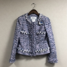 神戸三宮店にて、ルネの2019年に発売されたファンシーツイードジャケット・6913010を高価買取いたしました。状態は通常使用感のお品物です。