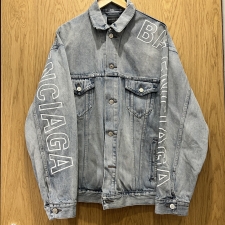 バレンシアガ 23SS ブルー 767949 Large Fit  スリーブロゴデニムジャケット 買取実績です。