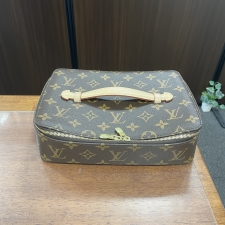 ルイヴィトン モノグラム ジュエリーケース ニース・トゥルースビジュー M43449 買取実績です。