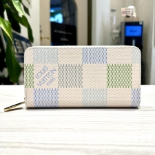 ルイヴィトン ダミエリシャス ピスタチオグリーン N40748 ジッピーウォレット 買取実績です。