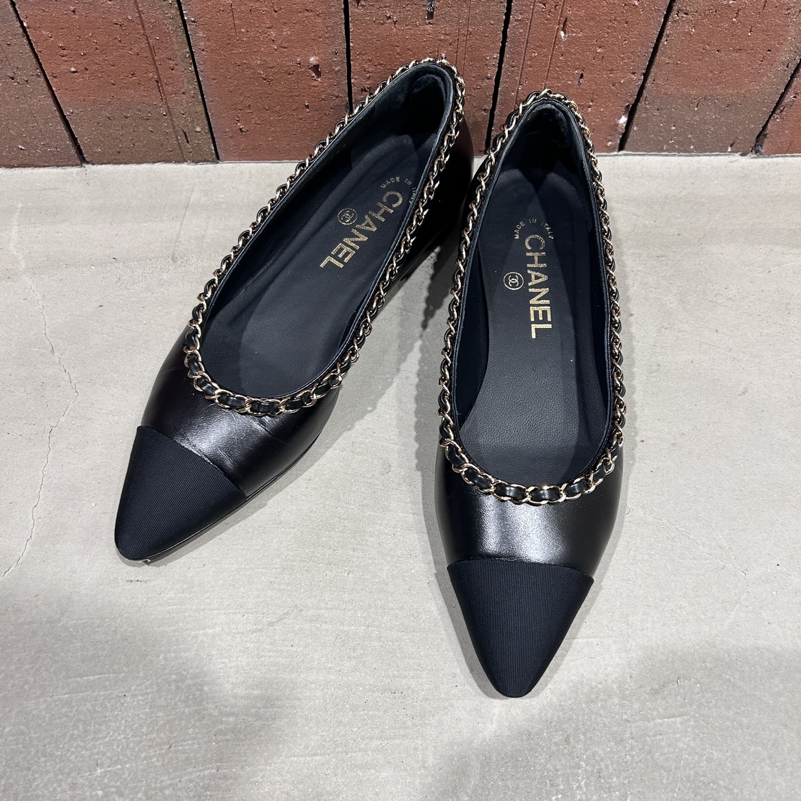 自由が丘店で、シャネルの20年製のチェーンバックココマークレザー
