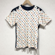 ルイヴィトン 21年製 モノグラム柄 ゲームオン コントラストバック Tシャツ 1A8M6W 買取実績です。