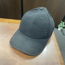バーバリー 8053811 内側バーバリーチェック ベースボールキャップ 買取実績です。