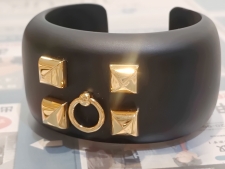 エルメス ゴールド金具 コリエドシアンウッドバングル 買取実績です。