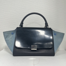 セリーヌ ブルー×ブラック トラペーズ スモール ハンドバッグ 買取実績です。