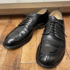 オールデン ブラック 54411 モディファイドラスト Vチップダービーシューズ 買取実績です。