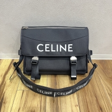 セリーヌ ブラック ナイロン ラージメッセンジャーバッグ 買取実績です。