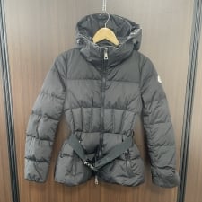 モンクレール ブラック ベルト付きダウンジャケット CARDONCELLE 買取実績です。