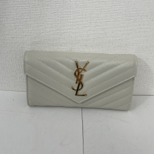 サンローラン ホワイト エンボスレザー フラップウォレット 長財布 372264 買取実績です。