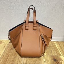 ロエベ ハンモックバッグ スモールサイズ （クラシックカーフ） 買取実績です。
