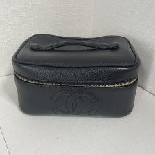 シャネル ブラック 2番台 キャビアスキン バニティバッグ 買取実績です。