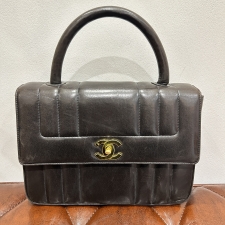 シャネル 3番台 ラムスキン ゴールド金具 マドモアゼル トップハンドルバッグ 買取実績です。