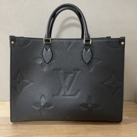 ルイヴィトンのノワール アンプラント M45595 オンザゴーMM ハンドバッグの買取実績です。