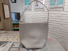 ザロウ MEDIUM N/S PARK TOTE アイボリー パークトート 買取実績です。