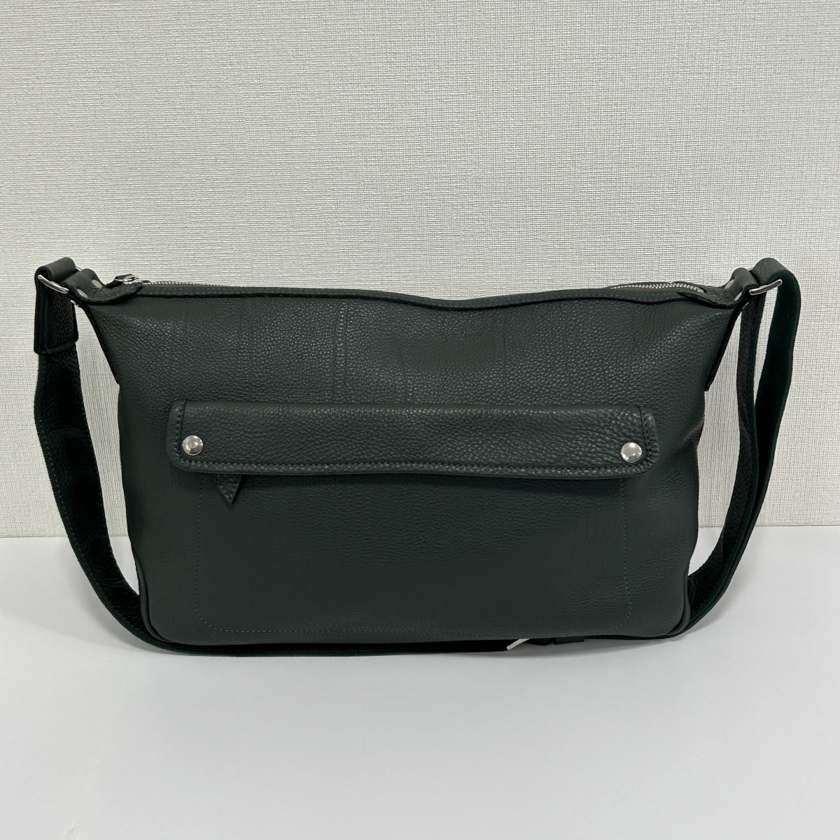 極美品 ルボナー パパスショルダー ミネルバボックス ネロ（ブラック