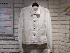 ダブルアールエルを新宿店で買取。リミテッドエディションのセルビッジトラッカージャケット、MNRROTW16020153を買取しました。状態は綺麗な状態の中古美品です。