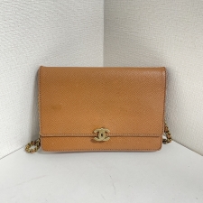 シャネル 5番台 ブラウン キャビアスキン チェーンウォレット 買取実績です。