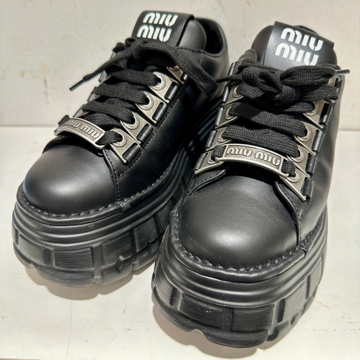 miumiu-sneakers-m29e.jpg