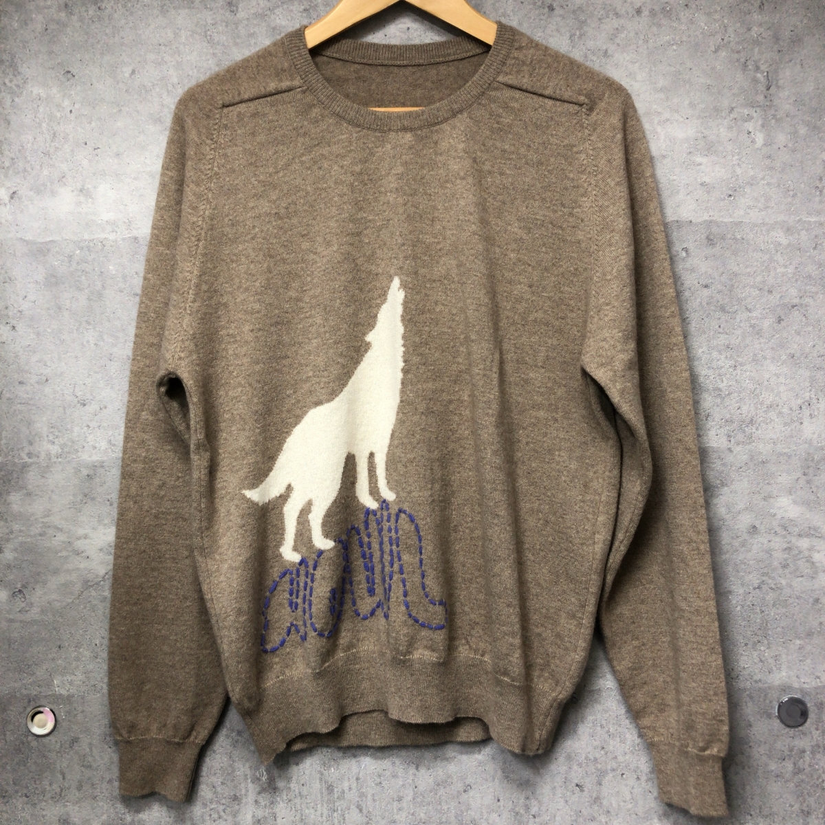 銀座でルシアンペラフィネを買取。カシミヤ100％、HOWL刺繍のクルー