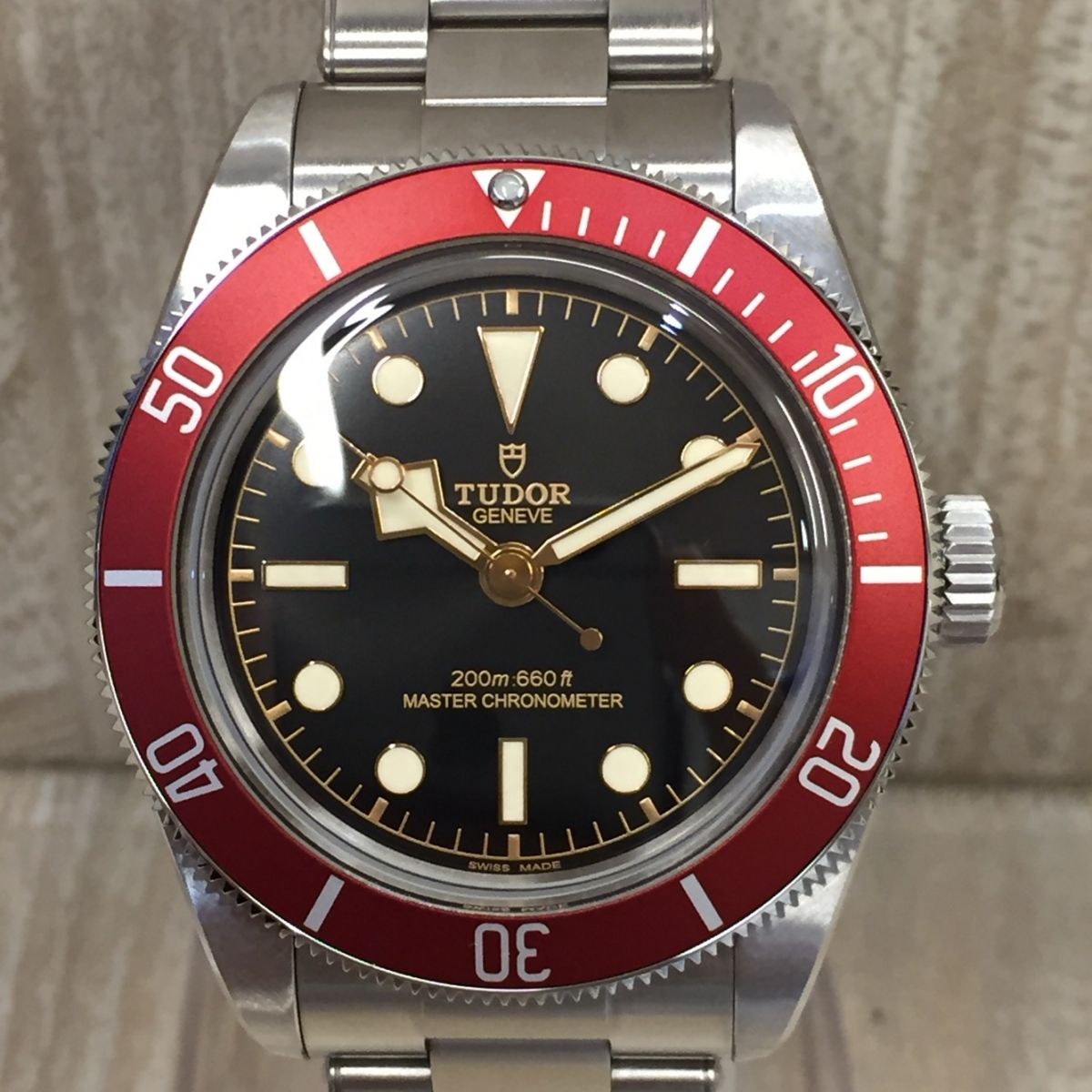 銀座でチューダーを買取。SSケースのブラックベイ自動巻き時計