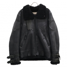 宅配でアヴィレックスを買取。6121012、BELTED MOUTONというレザーフライトジャケットを買取ました。状態は若干の使用感がある中古品です