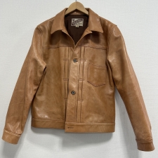 ワイツーレザーを心斎橋で出張買取。柿渋ホースレザーのPERSIMMON TANNIN DYED HORSE WWII Type JACKET、KB-140-Tを買取ました。状態は若干の使用感がある中古品です。
