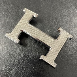 エルメスのシルバー Hギヨシェ バックルの買取実績です。