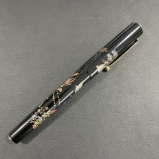 パイロットを心斎橋で買取。ペン先K18の干支蒔絵の亥の万年筆を買取ました。状態は未使用に近い試着程度の品です。