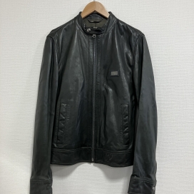 ドルチェ&ガッバーナのラムスキン ロゴプレート シングルライダースジャケットの買取実績です。