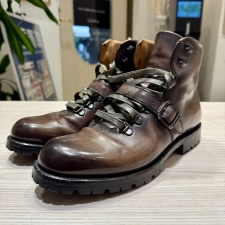 ベルルッティ パティーヌ ブルニコ レザー マウンテンブーツ 買取実績です。