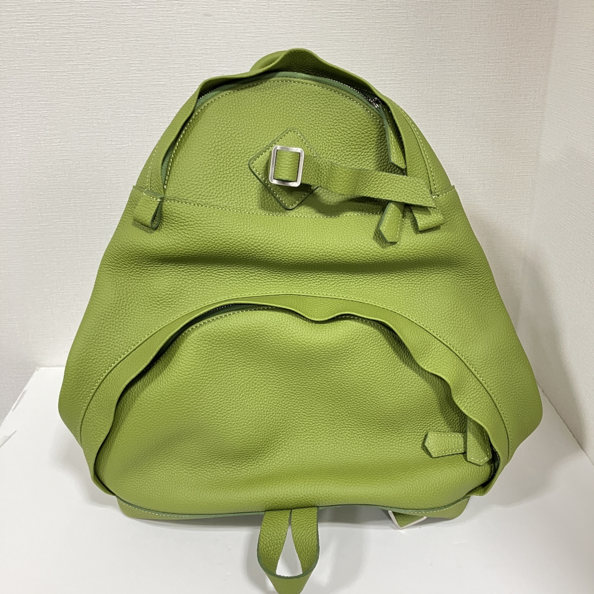 ル・ボナーを心斎橋で買取。ライムグリーンのシュランケンカーフの