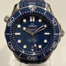 オメガの210.32.42.20.03.001 シーマスター ダイバー300M コーアクシャルマスタークロノメーターの買取実績です。