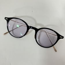 ユウイチトヤマを心斎橋で買取。ブラックのMITSUGAIというモデルの眼鏡、UD-154を買取ました。状態は綺麗な状態の中古美品です。