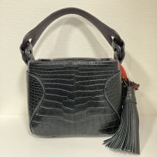 チビナイル サマリ スクエア フラップ ハンドバッグ 買取実績です。
