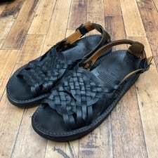 銀座でトーキョーサンダルズを買取。レザー素材のMIZUHIKISANDALを買取ました。状態は若干の使用感がある中古品です。