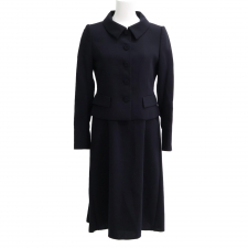 横浜でフォクシーの洋服を買取。42294、セレモニースーツを買取いたしました。状態は綺麗な状態の中古美品です。