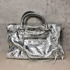 バレンシアガ アリーナムスキン Le City ミディアム バッグ 2way 797786 買取実績です。