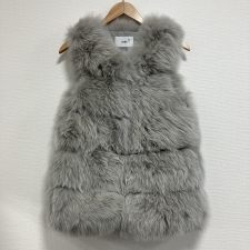 シェリエ グレー ファーステップ ジレコート 買取実績です。