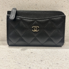 自由が丘でシャネルの買取。キャビアスキンのクラシックジップフラグメントケース 、AP3179を買取ました。状態は綺麗な状態の中古美品です。