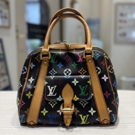 ルイヴィトンのモノグラムマルチの買取実績です。
