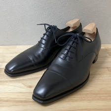 神戸三宮でガジアーノ&ガーリングを買取。ブラックのストレートチップ、レザーシューズのオックスフォードを買取しました。状態は綺麗な状態の中古美品です。