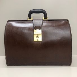 ソメスサドルのレザーダレスバッグの買取実績です。