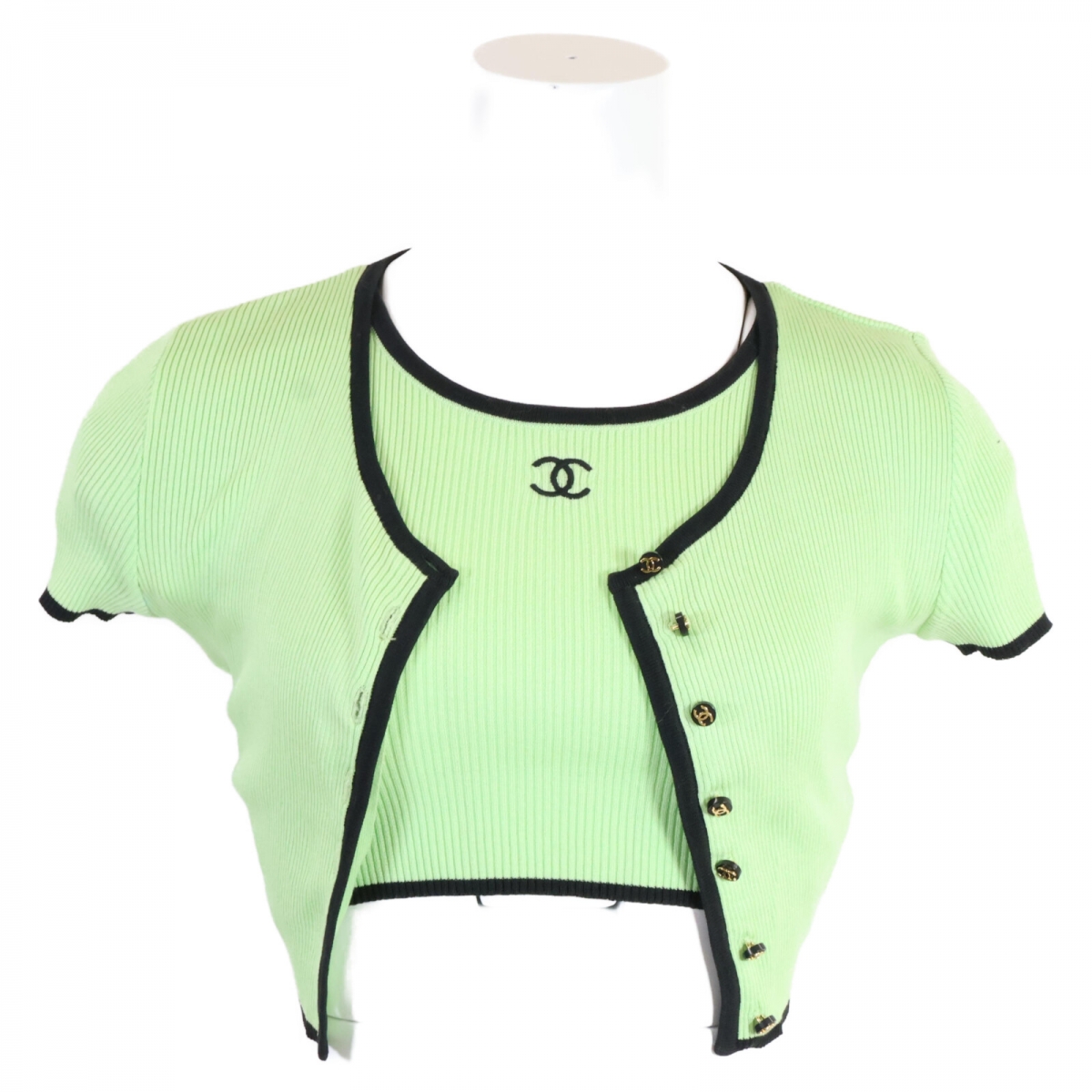 自由が丘でシャネルの買取。95Pのココマーク半袖ニットカーディガン