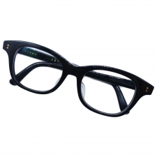 銀座で白山眼鏡を買取。HANK 1975のウェリントンのメガネフレームを買い取りました。状態は綺麗な状態の中古美品です。