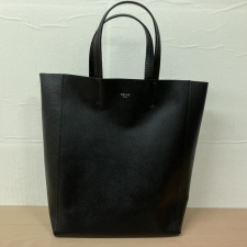 セリーヌ ブラック バーティカルカバ スモール 2WAYトートバッグ 買取実績です。