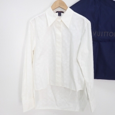 ルイヴィトンを浜松で買取。18SS 白 モノグラム柄ブラウス/シャツ ※袖口汚レを買取ました。状態は若干の使用感がある中古品です。