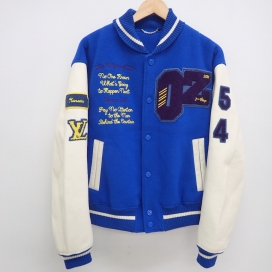 ルイヴィトンの19SS 青 オズ レザー 切リ替エ スタジャンの買取実績です。
