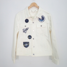 ルイヴィトンの19SS 白 スペースワッペン デニムトラッカージャケットの買取実績です。
