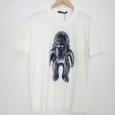 ルイヴィトンを広尾で買取。HGY01W 正規 19SS ホワイト スペースマン Tシャツを買取ました。状態は未使用品です。